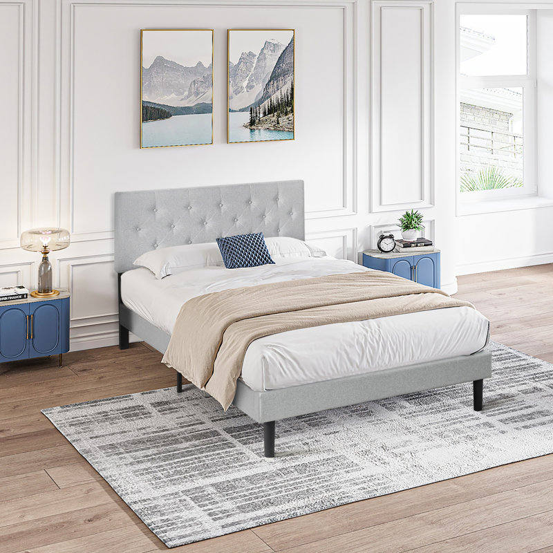 Grand lit plateforme tapissier avec tête de lit capitonnée en lin, lattes en bois, sans sommier, assemblage facile et moderne, gris