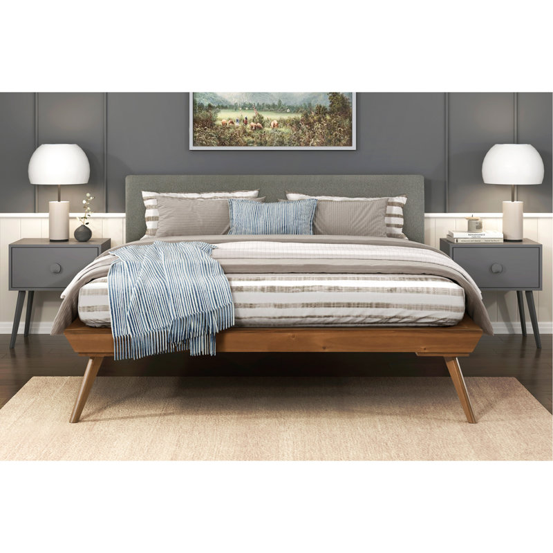 Lit plateforme double gris foncé et châtaignier avec revêtement de tête texturé, Lit double