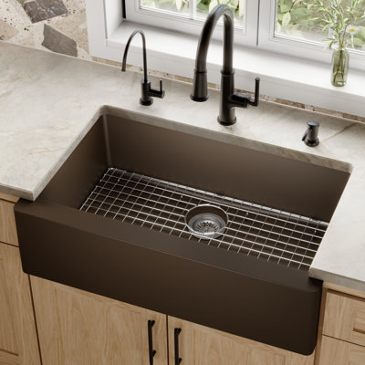Ensemble d'évier de cuisine à tablier frontal simple à tablier frontal 34 po x 21 1/4 po Karran Quartz