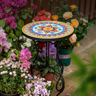 Round Outdoor Side Table , 14 " W 14 " D