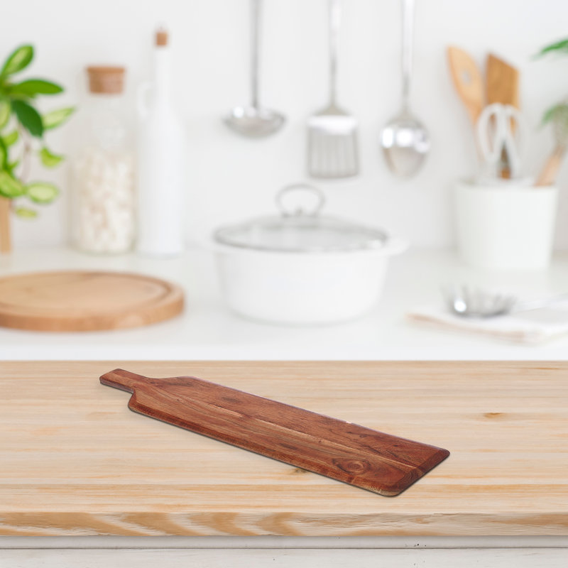 Planche de service biseautée en bois d'acacia avec poignée