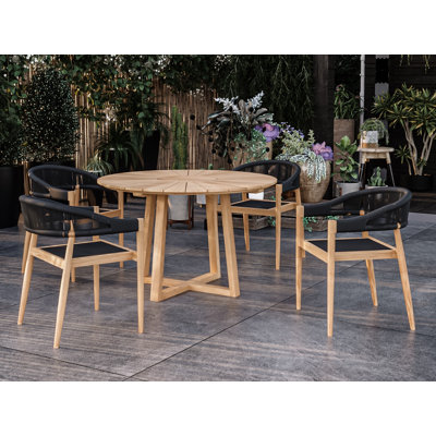Chaise de patio empilable en teck