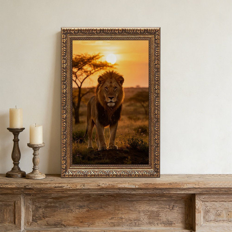 Cadre mural vintage orné Lion Coucher de soleil africain – Cadre décoratif doré pour œuvres d'art., L 12 po x l 18 po