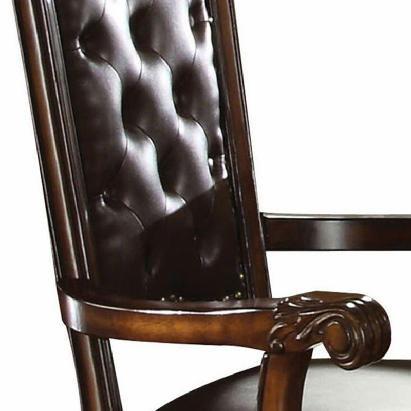 Chaise en bois et plastique