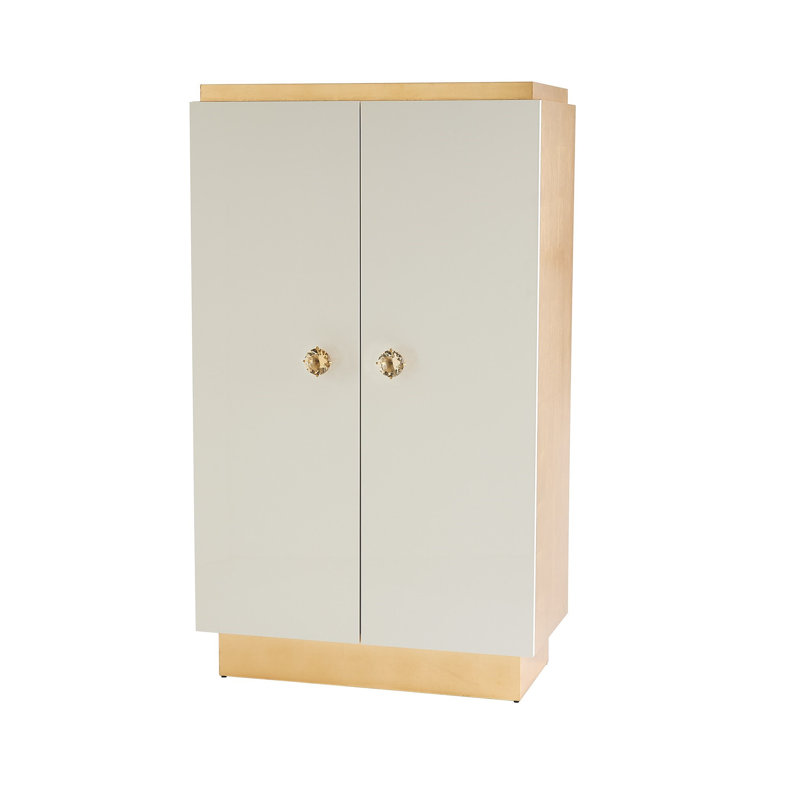 Grande armoire London