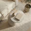 Table d'appoint ronde moderne, finition faux travertin, table d'appoint sculpturale à piédestal avec patins antidérapants, 11,8 po