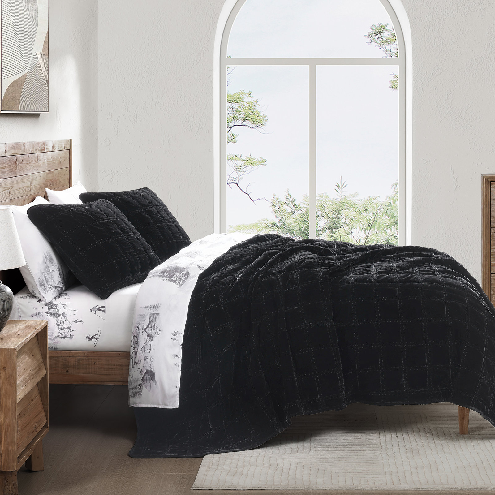 Stella Velvet Quilt Set, King Quilt + 2 King Pillowcases, Black