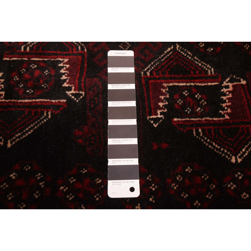 Tapis noir et rouge Teimani 4 pi 2 po x 5 pi 11 po