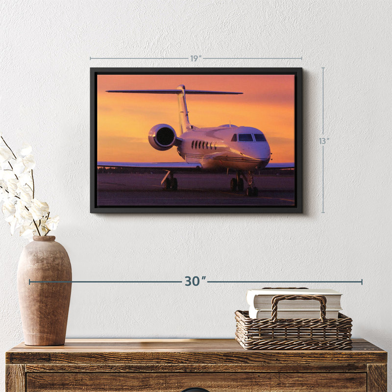 «Parked Business Plane Wall Art», H 13 po x l 19 po