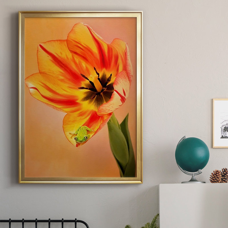 «Hanging On VI», reproduction d'art encadrée, Or, H 42,5 po x l 30,5 po x P 1 po