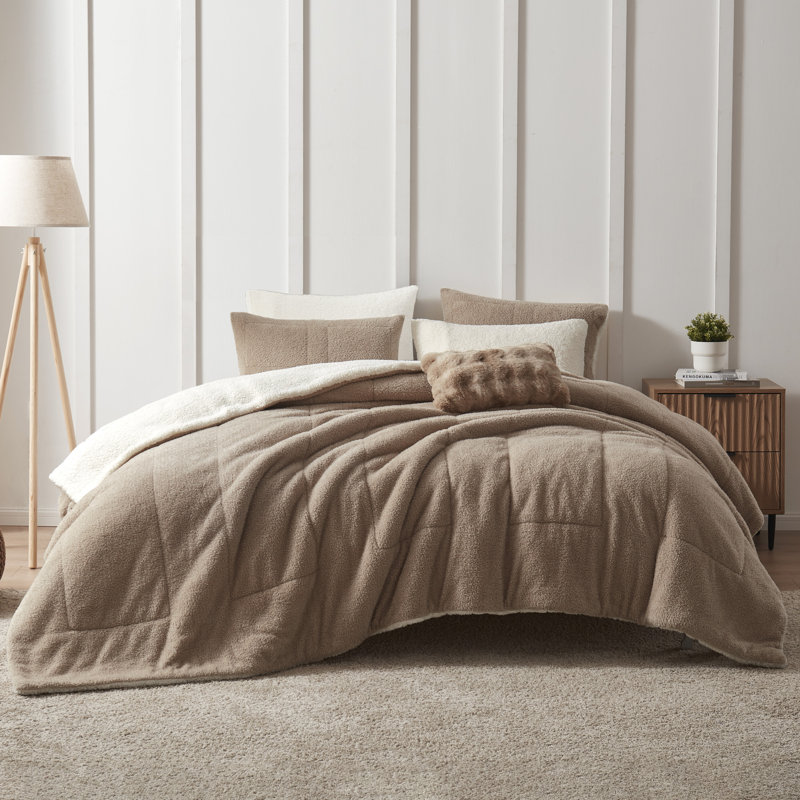 Wonderful 3 Pieces Quilted Teddy Fur Comforter Set, King Comforter + 2 Pillow Shams, Light Brown