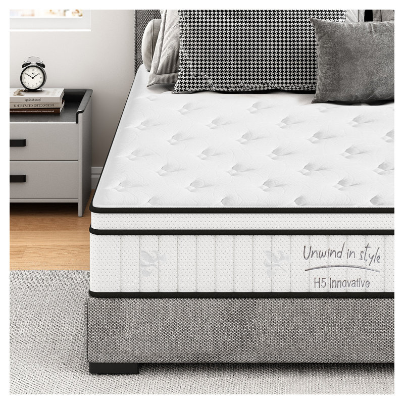 Queen Size 12-Inch Hybrid Mattress with Individually Wrapped Pocket Springs and Foam Comfort Layers