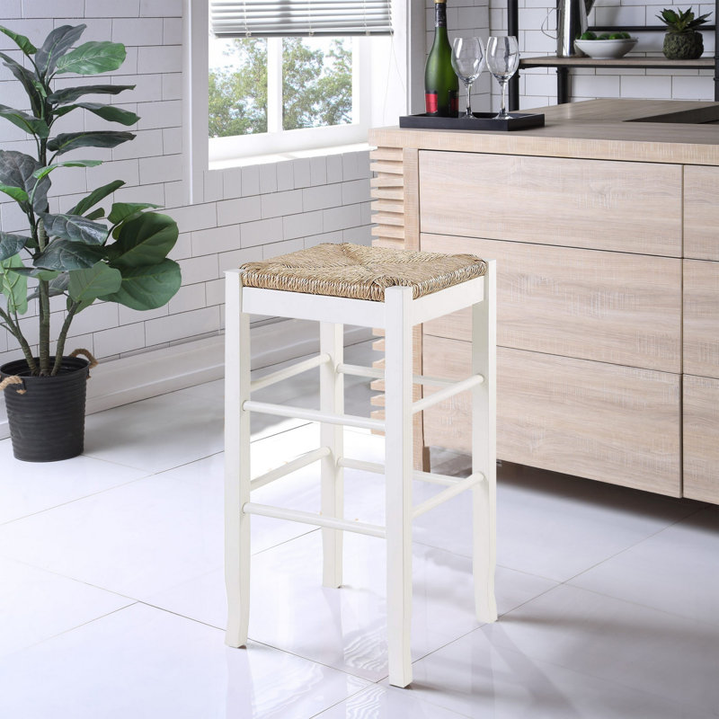 Tabouret de bar 29 po en bois massif Eleni