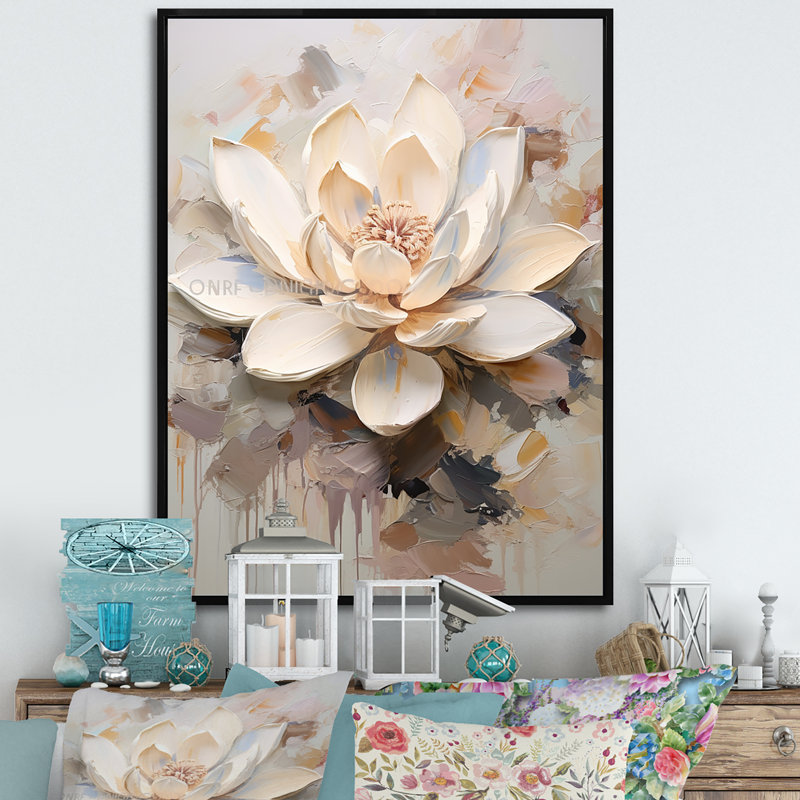 «Beige Lotus Reflections II», reproduction sur toile, H 44 po x l 34 po x P 1,5 po, Cadre flottant noir