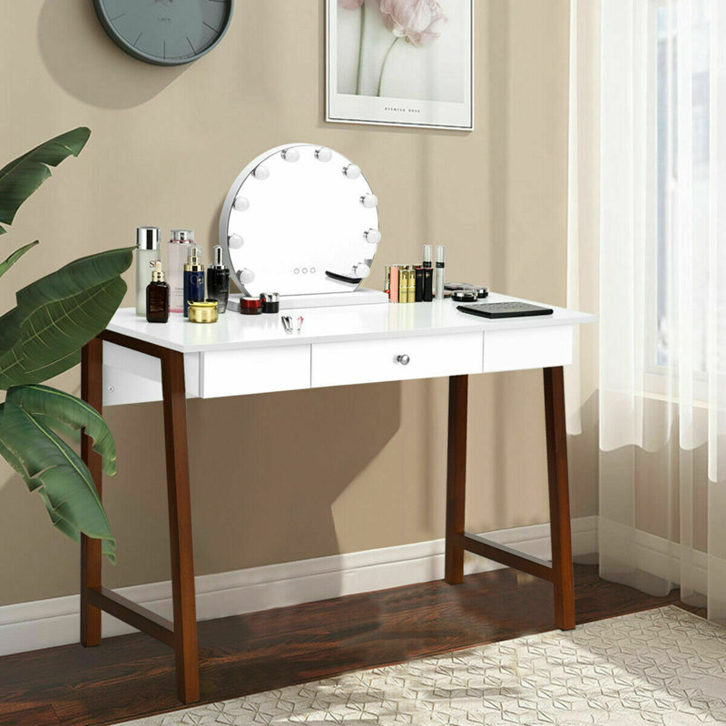 Bureau Fantaysia, Brun