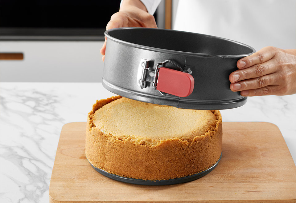 Bakeware & Bread 
