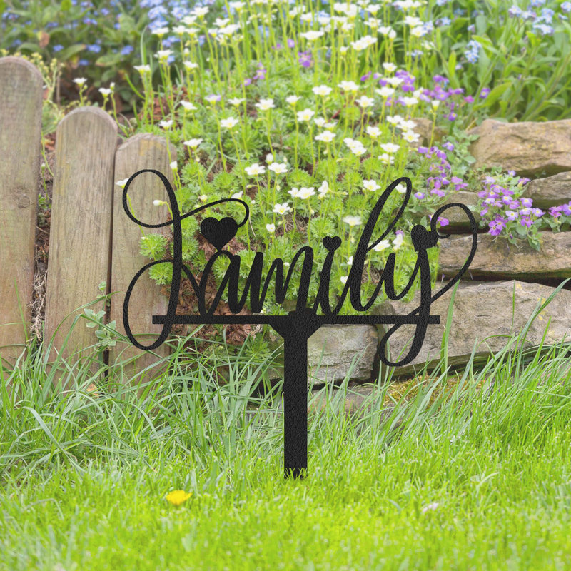 Enseigne de famille en métal, piquet de jardin décoratif, lettrage avec accents de cœur, statues de silhouette pour art de jardin, extérieur, patio, décor extérieur, décorations de jardin, ornements de pelouse