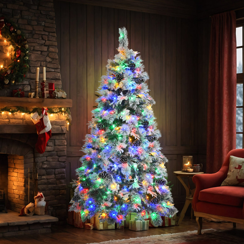 Arbre de Noël enneigé pré-éclairé avec pommes de pin, H 6 pi