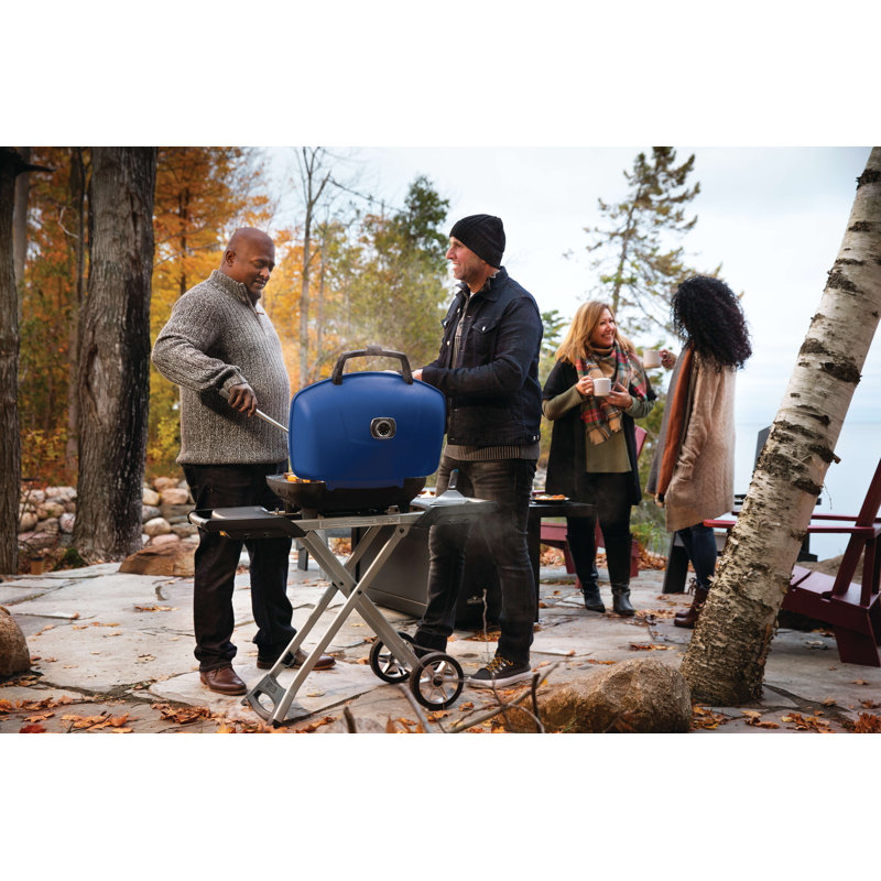 Barbecue portatif au propane et ciseaux avec plaque chauffante Napoleon TravelQ ™ 285X, Bleu