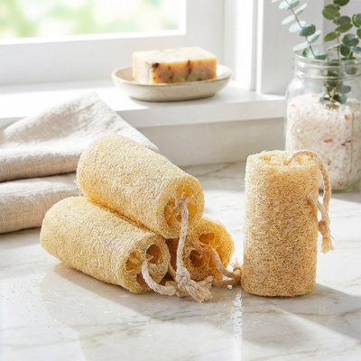 Lot de 4 éponges exfoliantes naturelles en luffa – Grande éponge cylindrique longue pour le visage et le corps, exfoliation douce et écologique, accessoire de douche digne d'un spa à la maison