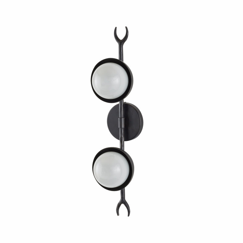 Churchill 2 - Light Wallchiere