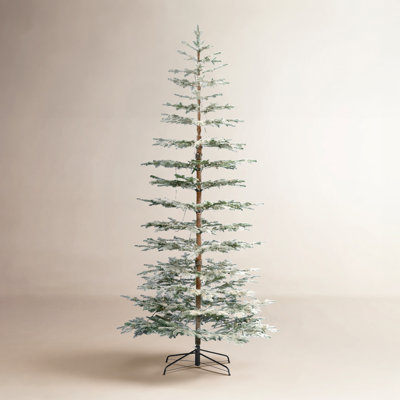 Hamed Pine 7.5ft PE Lightly Flocked Tree - Storage Bag and Remote included