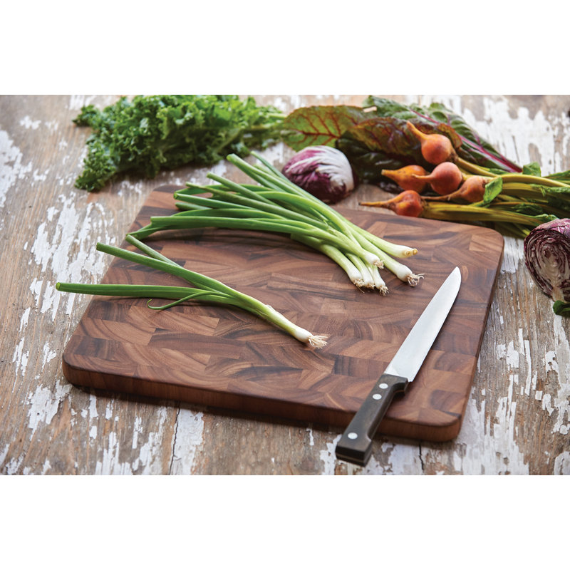 Planche à découper en bois d'acacia naturel 14 po x 16 po Ironwood Gourmet Oslo