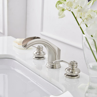 8 po Robinet pour salle de bain à 2 poignées Waterfall