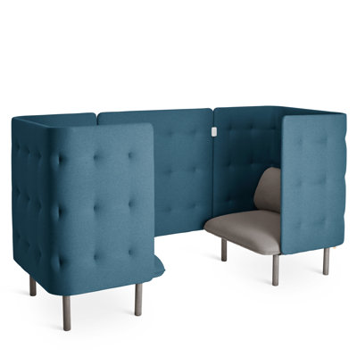 QT Chair Booth