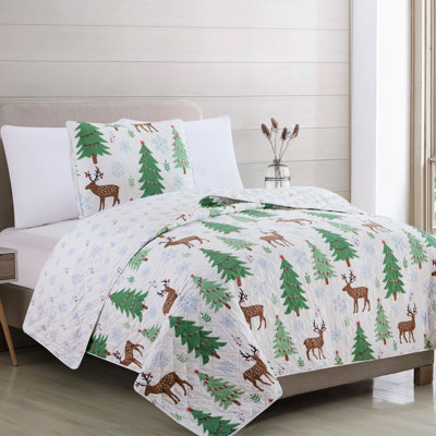 Cheerful Holiday Deer / Trees / Snow Reversible Quilt Set with Shams
