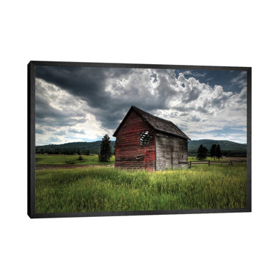 Montana Barn I - Print on Canvas