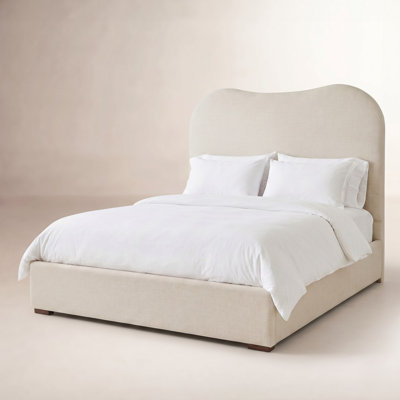 Marcie Upholstered Scalloped Bed