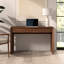 Bureau rectangulaire de 48 po de large Harlan en noyer satiné-49039641