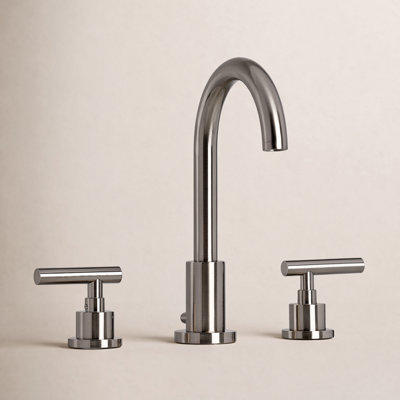 Manhattan Widespread Faucet with Drain