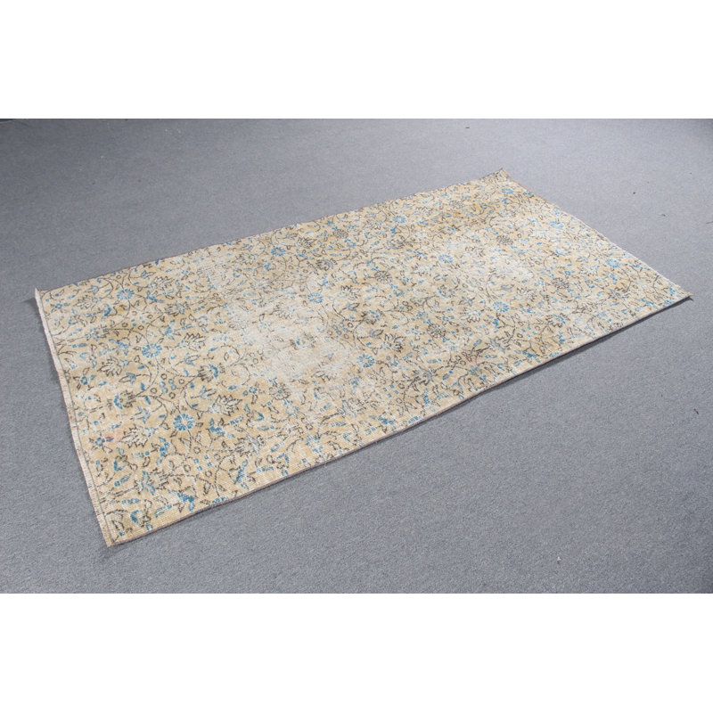 Tapis turc rétro en laine beige Anatolian avec des accents bohémiens et un design coloré pour votre entrée