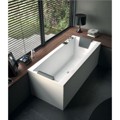 Eden 70.9'' x 31.5'' Soaking Acrylic Bathtub