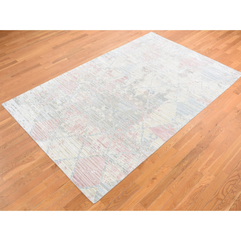 Tapis ivoire nouvel âge en soie 5 pi 9 po x 9 pi 3 po Arwilla