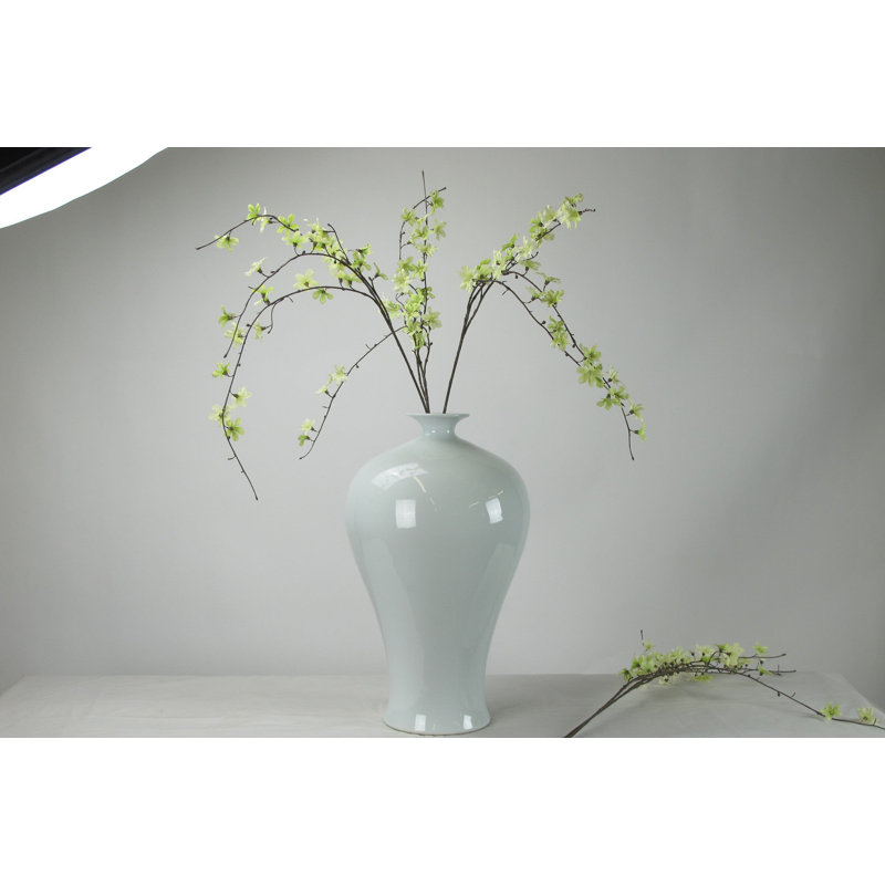 Vase de table en porcelaine fait à la main