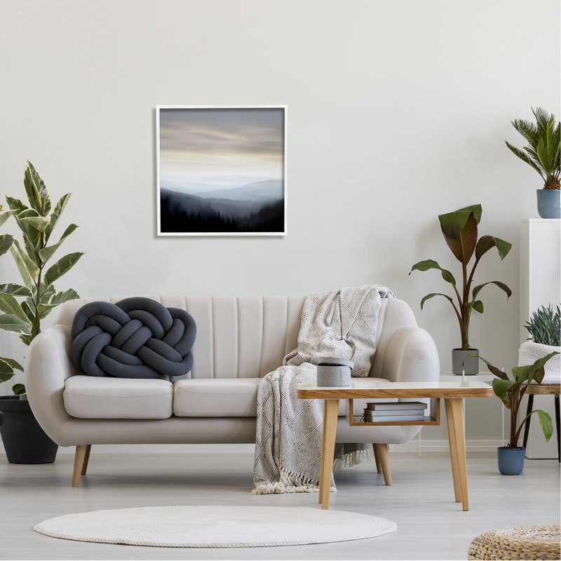 «Gray Mountain Range», impression sur bois encadrée par Madeline Clark, H 24 po x l 24 po x P 1,5 po