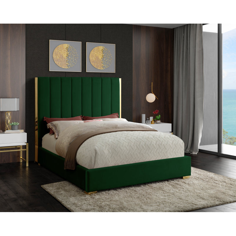 Lit plateforme tapissier à profil bas Aeliana, Grand, Velours vert