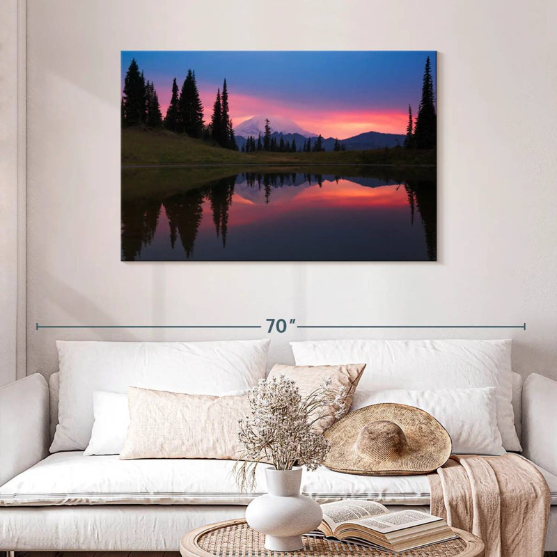 Coucher de soleil romantique sur le mont Rainier d'Alvord, H 30 po x l 45 po