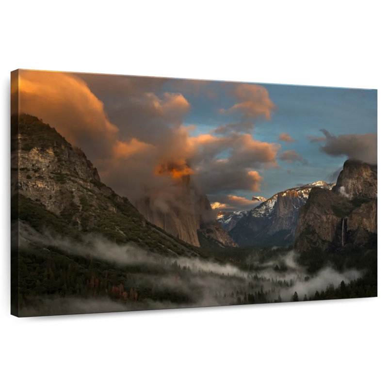 Alvord Yosemite ciel nuageux, H 26 po x l 39 po