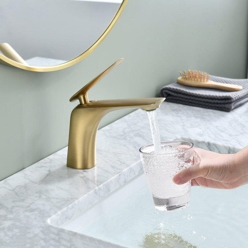 Single-handle Bathroom Faucet with Drain Assembly, Brushed Gold