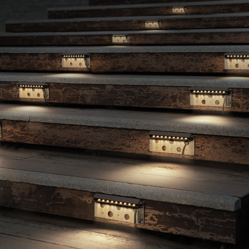 Ensemble de lumières de sentier intégrées en aluminium noir mat à basse tension