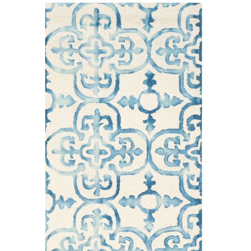 Pimentel Hand Tufted Wool Quatrefoil Rug, Rectangle 2' x 3'