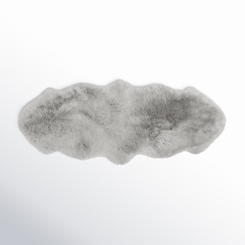 Kestwick Sheepskin Indoor Rug, Novelty 2' x 5'6"