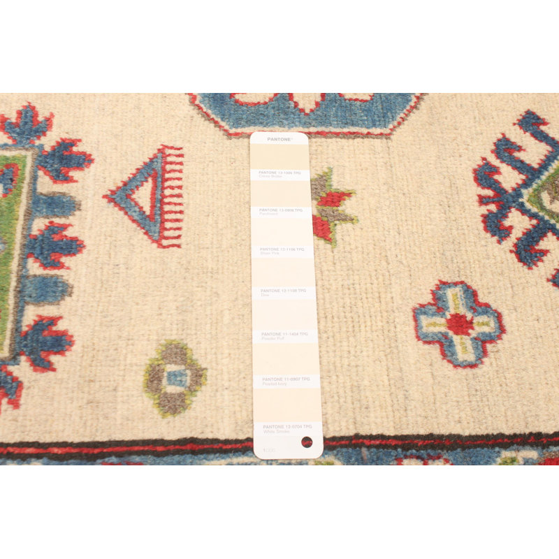 Tapis crème Maleaha Gazni 5 pi 10 po x 7 pi 8 po