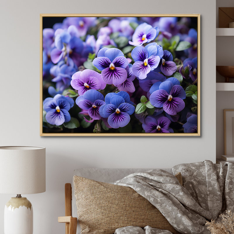 «Purple Pansies Field Vibrant» sur toile, Cadre naturel flottant, H 16 po x l 32 po x P 1 po