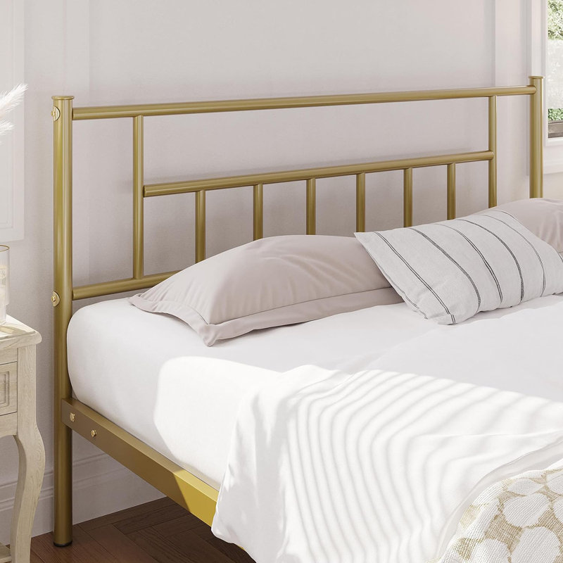 Delaenie Metal Platform Bed, Grand, Or antique