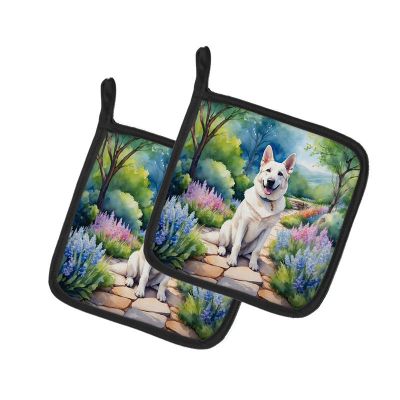 Caroline's Treasures Floral Polyester Potholder Set